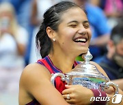 18세 英소녀 US오픈 테니스 우승, 중국서도 난리..왜?