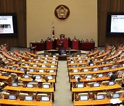 권성동 "윤석열 고발사주 사건 아닌 박지원 정치공작 사주"