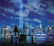 [412호] photo news | 9·11 테러 아픔 위로한 두 개의 푸른 기둥 20년간 희생자 잊지 않고 신원 확인하는 미국