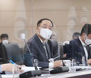 홍남기 "여당 추진 양도세 개정안, 부정적 영향 없도록 논의"