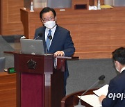 [포토]김부겸 국무총리, '정치 분야 대정부 질문 답변'