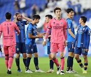 울산, 가와사키와 자존심 건 한일전!..양국 리그 1위 팀들의 '진검승부'