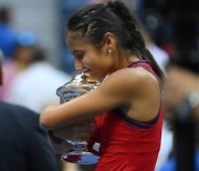 이재명 "18세 엠마 라두카누 세계 테니스 역사 새로 썼다"