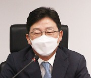 대구서 의료진 만난 유승민 "간호법 대선 후보 공약에 반영"