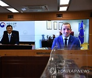 문성혁 장관-EU 환경해양수산장관 화상 면담