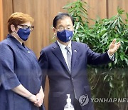 정의용 "순항미사일·핵활동 재개, 북과 대화 시급성 보여줘"(종합)