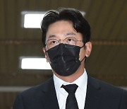 '벌금 1000만원 구형' 하정우, 프로포폴 불법 투약 혐의 오늘 1심 선고