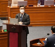 대정부질문 답변하는 서욱 국방장관