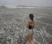 허리케인 아이다 지나간 美멕시코만에 '폭풍 니콜라스' 접근..국제유가 '출렁'