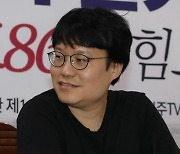 "독립운동가 대충 살던 사람들" 윤서인 '명예훼손' 검찰 송치