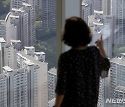 홍남기 "다주택자·투기 의심 대출 강하게 관리"