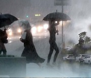 [이슈워치] 태풍 '찬투' 금요일 최대 고비..제주·남부 강한 폭풍우
