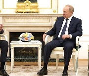 아사드 시리아 대통령 전격 방러..푸틴과 내전 수습 방안 논의