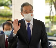 [속보]왕이 "베이징올림픽에 각국 지도자 초청할지 논의 중"