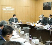 靑 NSC "정세 안정 중요한 시기..北 미사일 연속 도발 깊은 우려"