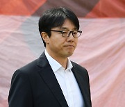 [공식발표]황선홍, 김학범 후임으로 U23 지휘봉 잡는다..계약기간은 2024년 올림픽까지
