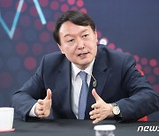 윤석열 "양육수당 30만원으로, 육아휴직도 1년6개월로 확대"