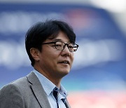 '황새' 황선홍, 한국 U-23 대표팀 지휘봉..파리올림픽까지