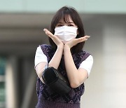 [포토]웬디, '이렇게 예쁜 꽃이'