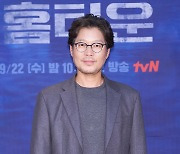 [TD포토] 유재명 '미소가 멋진 남자'