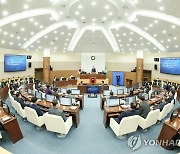 "칠서정수장 인근 폐기물처분시설 반대"..창원시의회 결의문