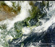 태풍 '찬투' 서귀포 남서쪽 해상서 북진중..내일부터 본격 영향
