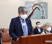 한상혁 방통위원장, 추석전 아동복지시설·선별진료소에 농축산물 전달