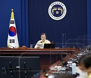 "우리나라 확진자·치명률, OECD 최저 수준" 文 발언, 진짜일까