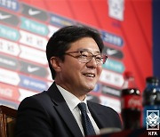 'U-23 감독' 황선홍 "대한민국 대표한다는 자긍심 가지고 나아가겠다"
