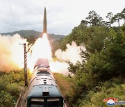 북한 "15일 열차서 탄도미사일 발사"..철도미사일부대 존재도 공개