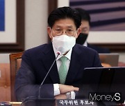 노형욱 국토 "민영 아파트 특공 비율, 일반분양 대기자 고려해 안 높일 것"
