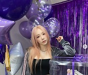 소녀시대 태연, 허리 접어도 뱃살 無..대체 얼마나 말랐길래?