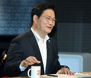 송영길 대표, 이준석 대표와 100분 토론