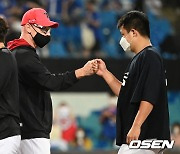 윌리엄스 감독,'장현식 역대 타이거즈 최다홀드 기록 축하해' [사진]