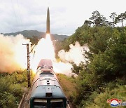 북한, 열차서 미사일 발사 첫 공개..기습공격·다량운송 장점
