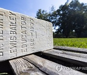 USA GRAVESTONES