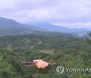북한, 어제 열차서 탄도미사일 발사.."동해상 800km 목표 타격"