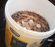 "밀린 급여달라"는 알바생에게 동전 7000개 준 갑질 사장