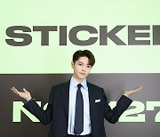 [포토] NCT127 태용 '정규 앨범 많이 사랑해주세요!'