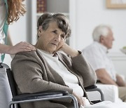 나를 잃는 알츠하이머병..예방하는 생활습관은?