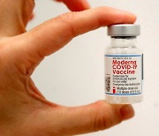 美 CDC "모더나 백신 입원 예방 효과 최고, 다음은 화이자-얀센"