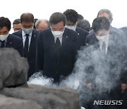 [뉴시스Pic] 제주 찾은 이낙연 "4·3 배·보상금 5년 내 지급 완료"