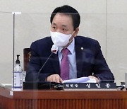'기자 욕설' 성일종 의원 논란..민주당 "군부독재 어울릴만한 언론탄압"
