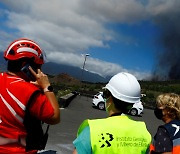 스페인 화산 폭발, 솟아오르는 용암
