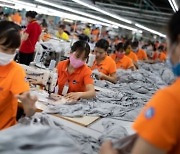 베트남 경제단체, 정부에 공장 운영 재개 승인 요청 [KVINA]