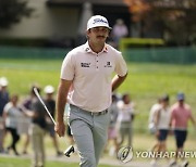호마, PGA 투어 시즌 개막전 역전 우승..김시우 공동 11위