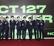 NCT 127 '스티커' 주간 음반 차트 석권