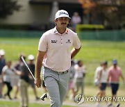 호마, PGA 투어 시즌 개막전 우승..김시우 공동 11위