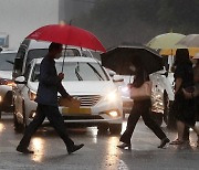 [내일 날씨] 오전 중 천둥·번개 동반한 폭우.. 수도권·충청권 등 강한 비 전망