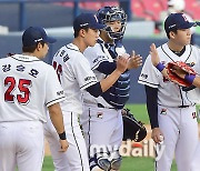 [MD포토] 두산 'NC전 승리, NC 내리고 4위 등극'